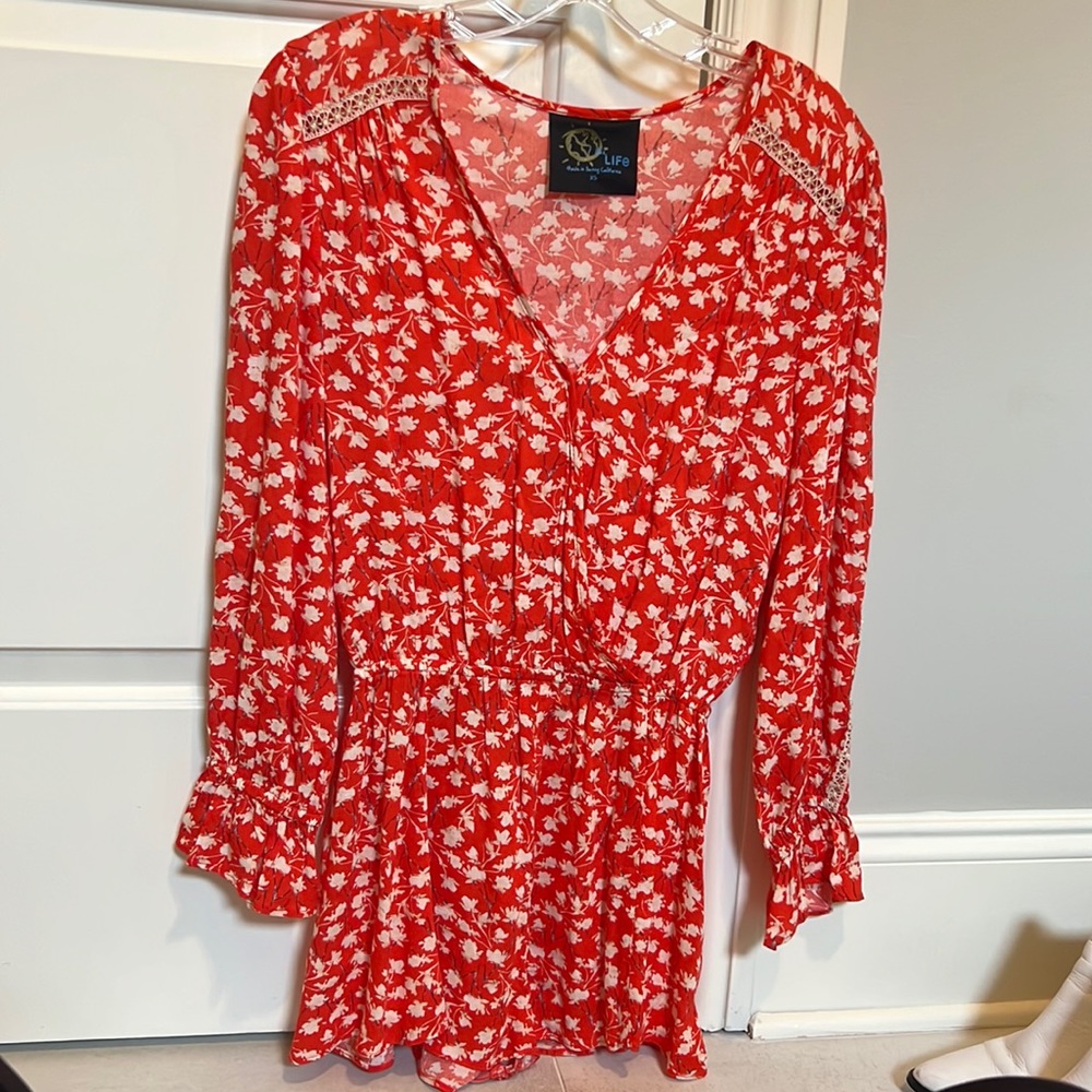 Blue Life XS romper❤️ white and red/orange pattern. perfect condition. worn 2x.